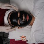 Hút chì thải độc da mặt là gì? Các bước thực hiện chuẩn y khoa – Skin Plus Dermatology