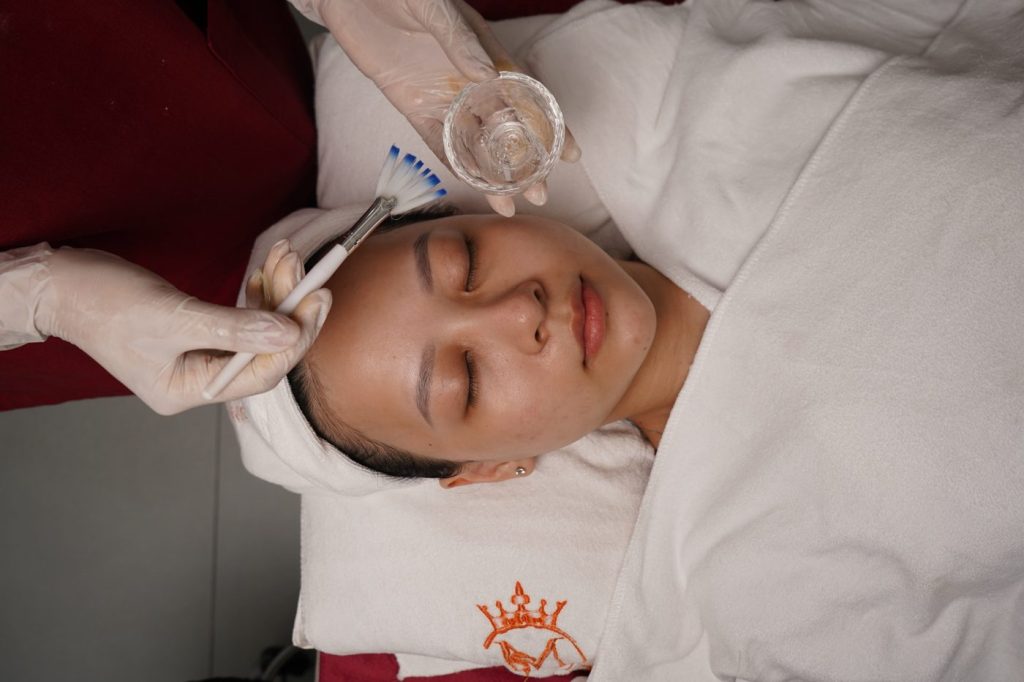 Peel Mụn Skin Plus tại Skin Plus Dermatology