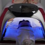 Điều trị mụn bằng ánh sáng LED tại Skin Plus